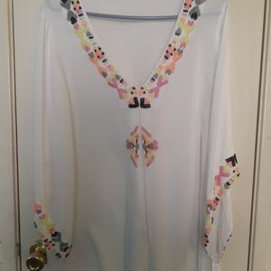 Blouse with embroidery with pearls